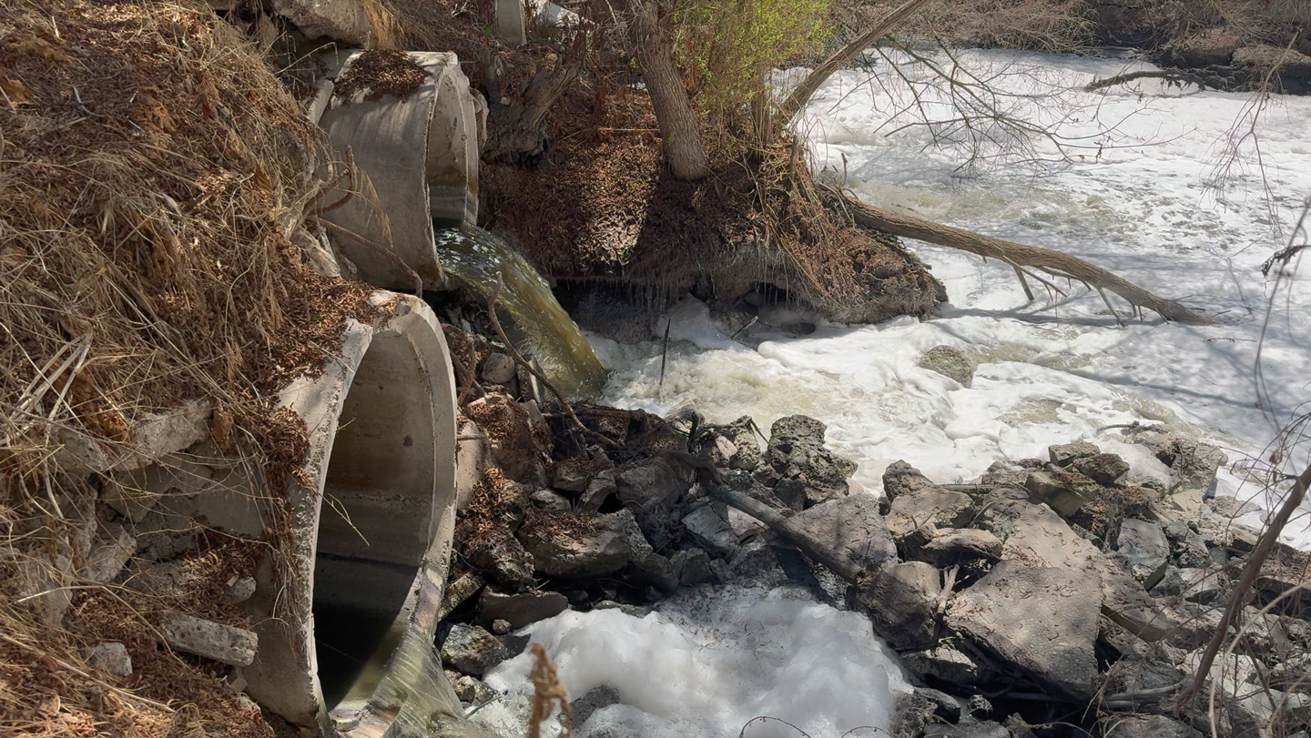 082725_EG_rivertoxins.jpg