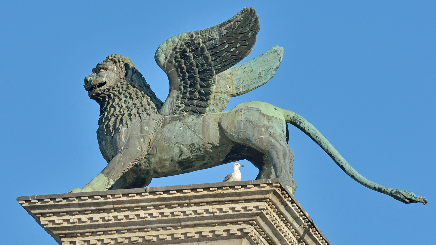 090325_BB_VenetionStatue_main.jpg